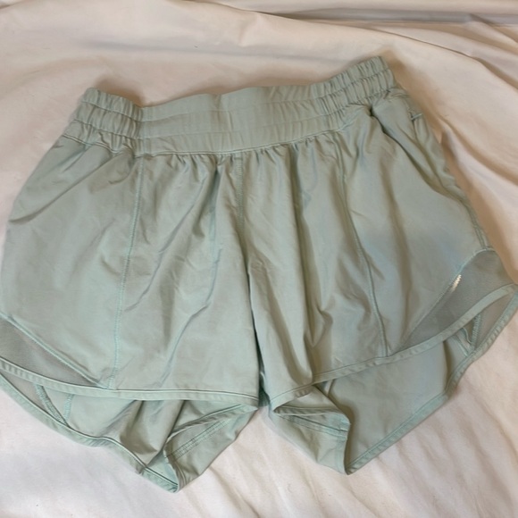 Lululemon Green Hotty Hots Sz 4 - Picture 5 of 5
